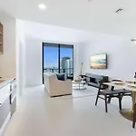 Modern Stylish 1Br Apartment With Pool