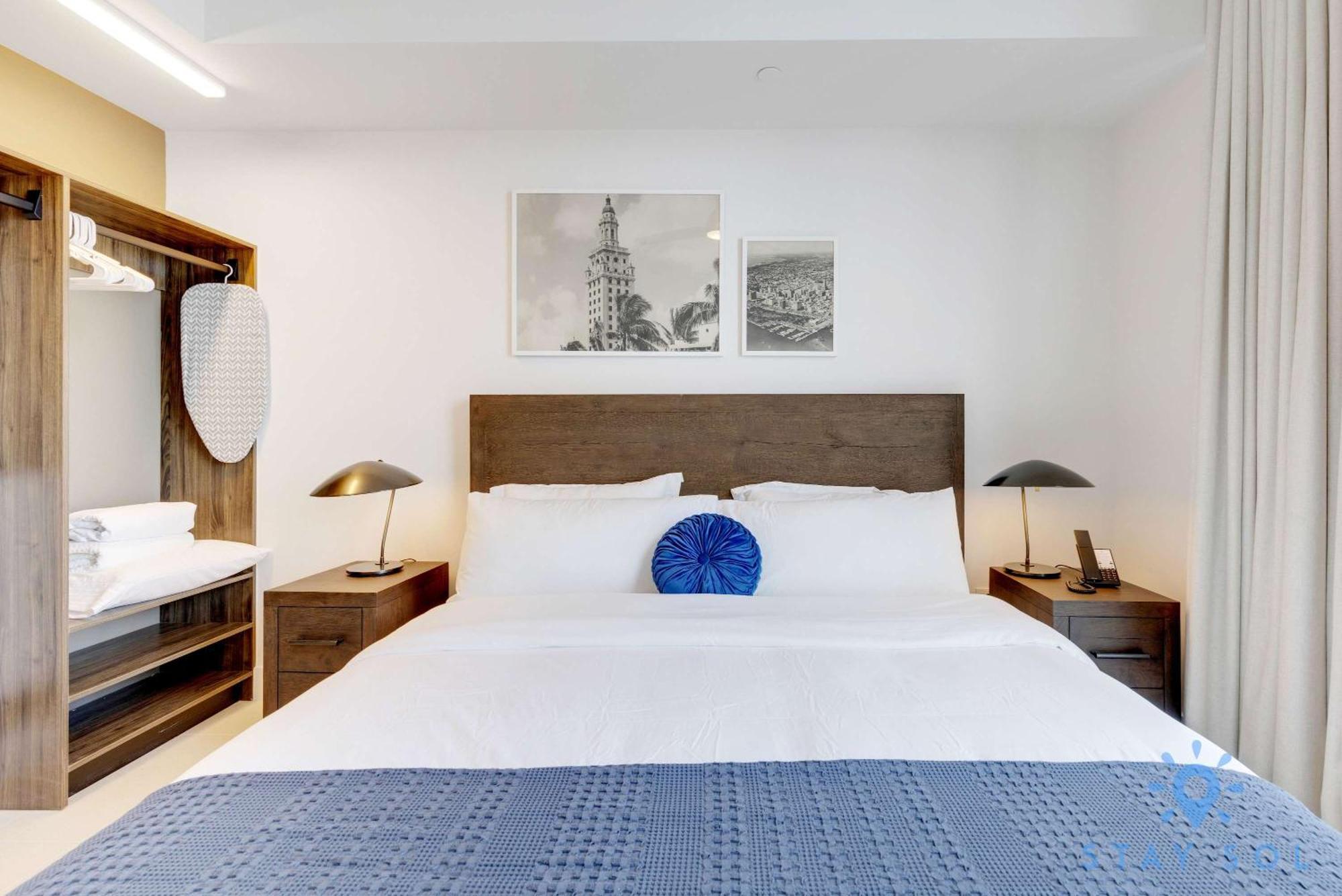 Modern Stylish 1br With Pool Apartment *
