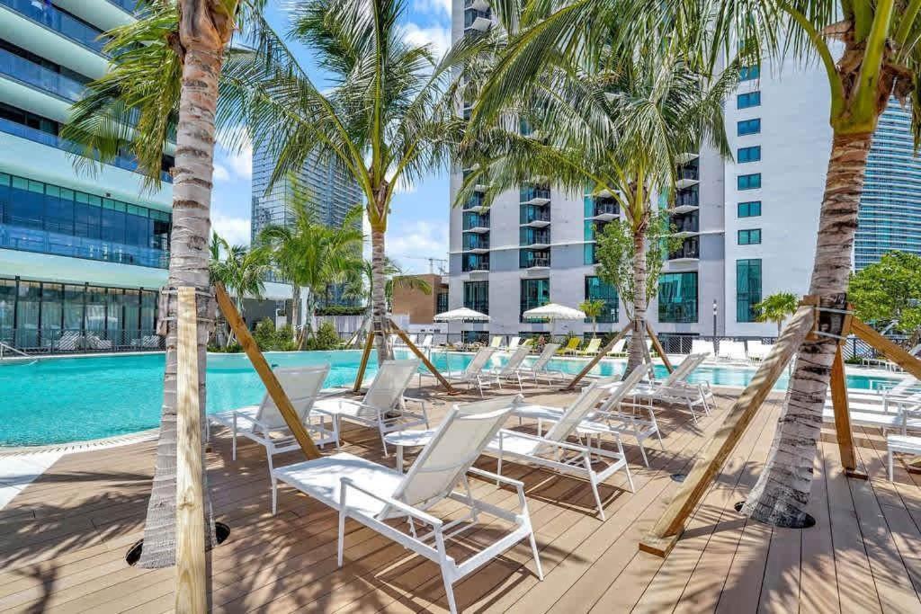 Modern Stylish 1br With Pool *