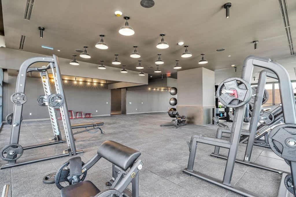 Modern Stylish 1br With Pool *